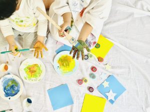 子どもの自由研究を表現している画像